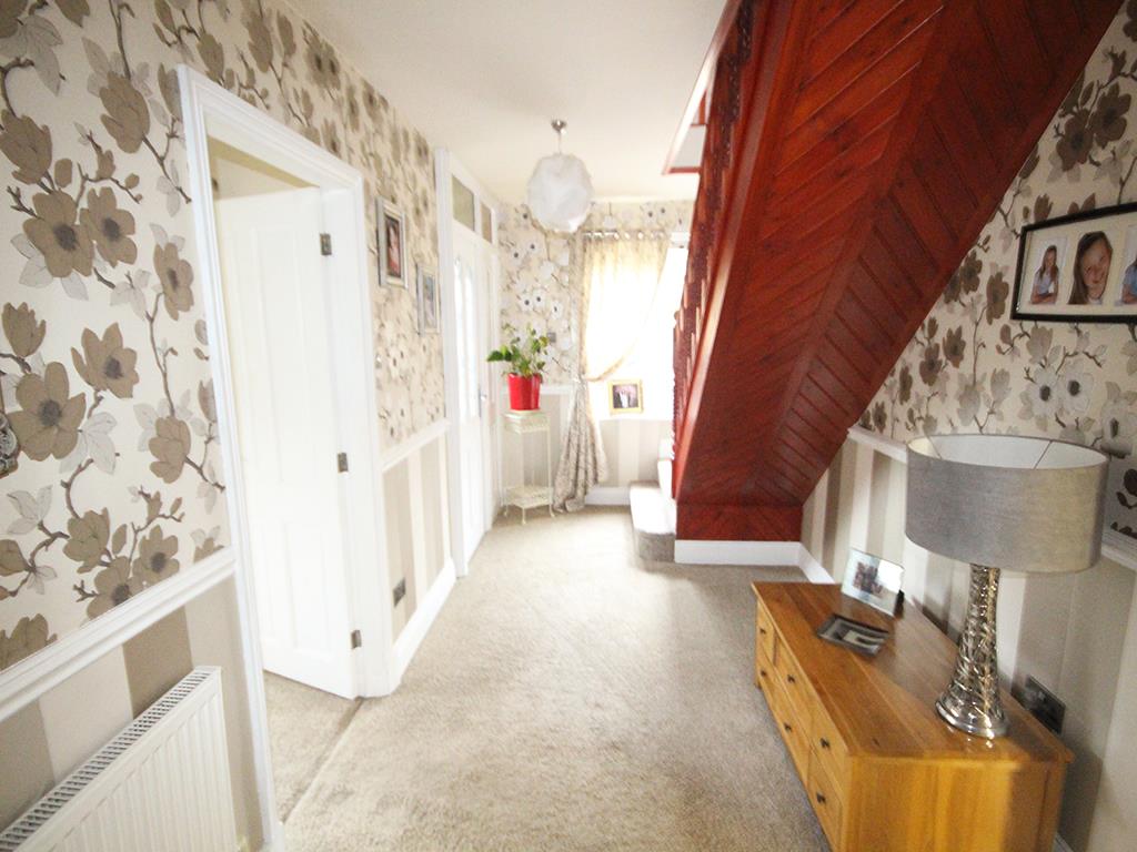 4 bedroom house For Sale in Fence, Burnley - IMG_1007.jpg